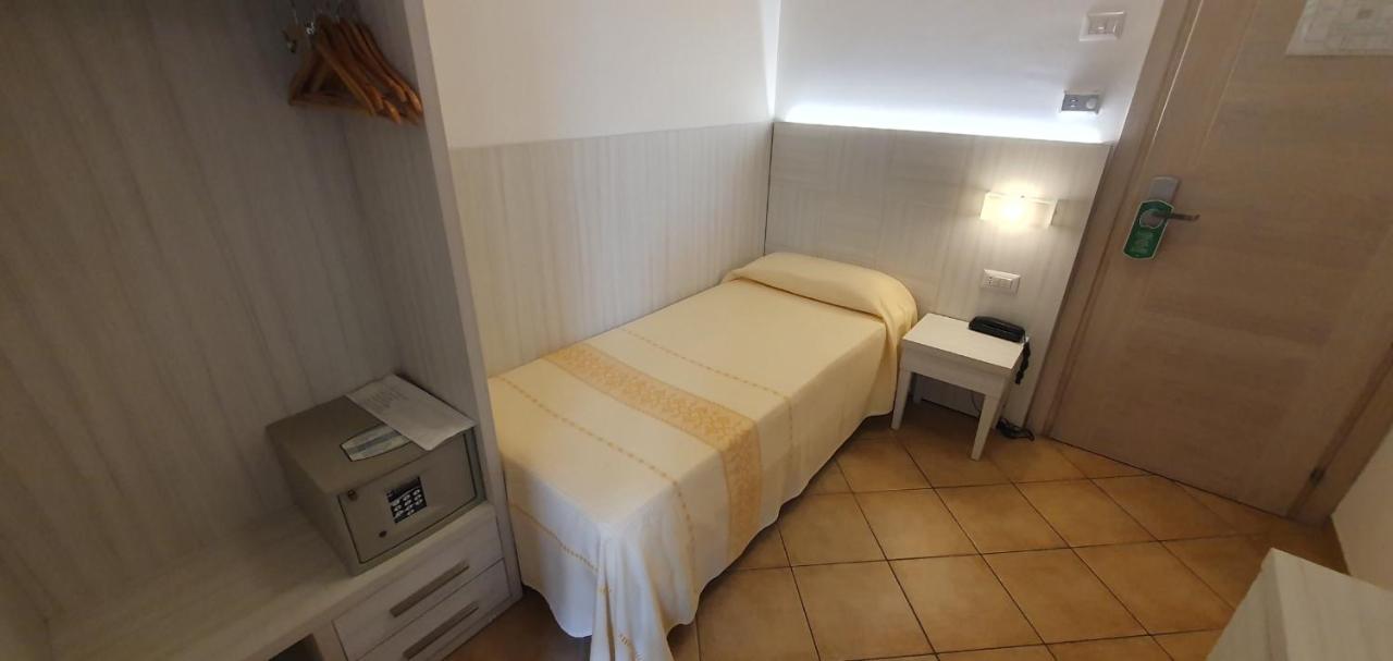 Hotel Mon Repos Baja Sardinia Extérieur photo